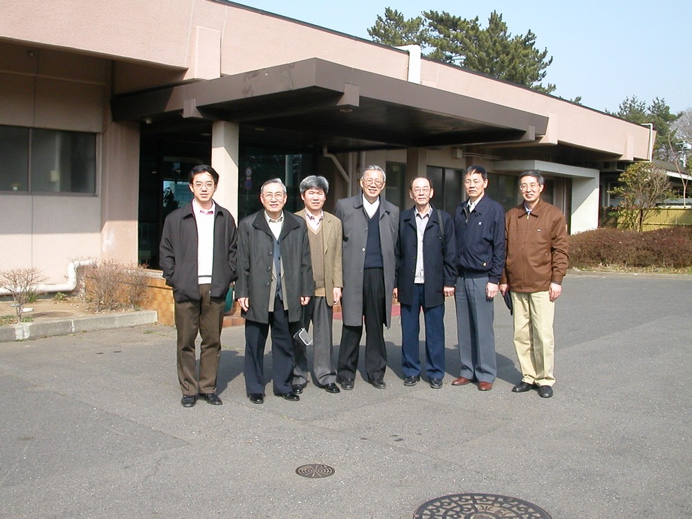 2004年3月17日至18日，考察日本散裂中子源J-PARC建设情况